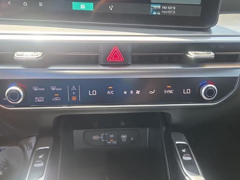 Used 2025 Kia Sorento X-Line EX AWD/4WD image 16