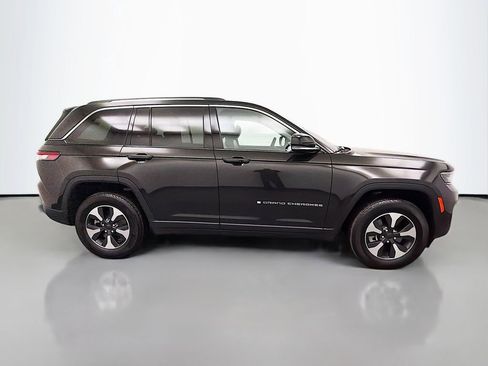 Used 2024 Jeep Grand Cherokee Limited 4xe image 10