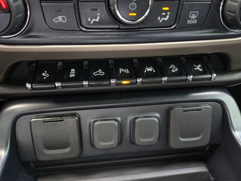 Used 2018 GMC Sierra 1500 Denali w/ Denali Ultimate Package image 31