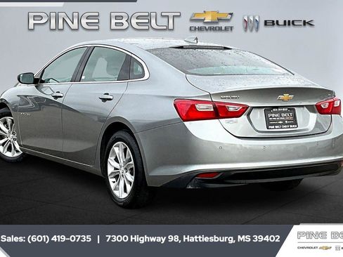 Used 2023 Chevrolet Malibu LT w/ Driver Confidence Package FWD image 2