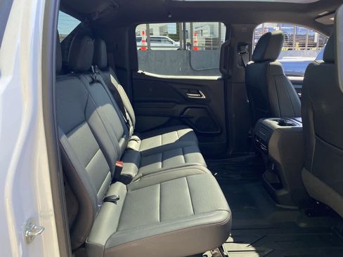 Used 2025 Chevrolet Silverado EV RST AWD/4WD image 17