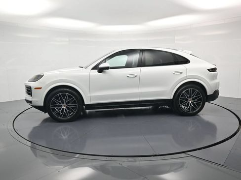Used 2026 Porsche Cayenne Coupe AWD/4WD image 2