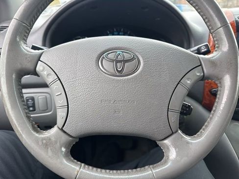 Used 2008 Toyota Sienna XLE image 13