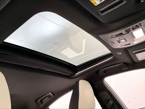 Used 2022 Lexus IS 350 F Sport image 21