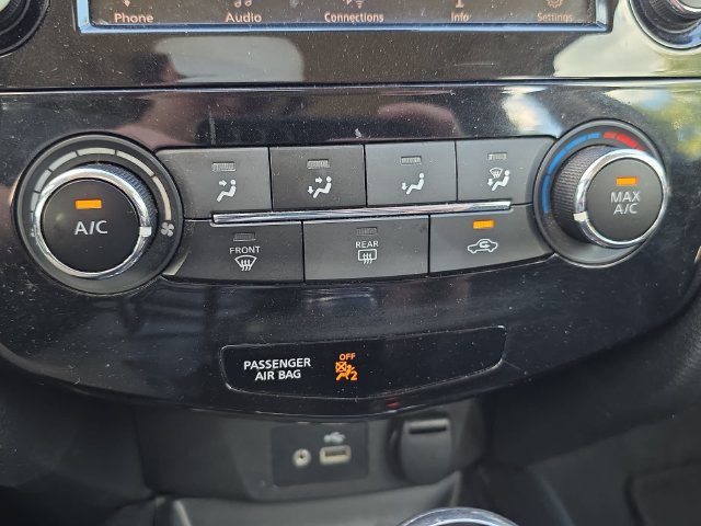 Used 2020 Nissan Rogue S FWD image 24