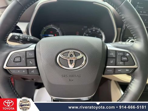 Used 2021 Toyota Highlander Platinum AWD/4WD image 20