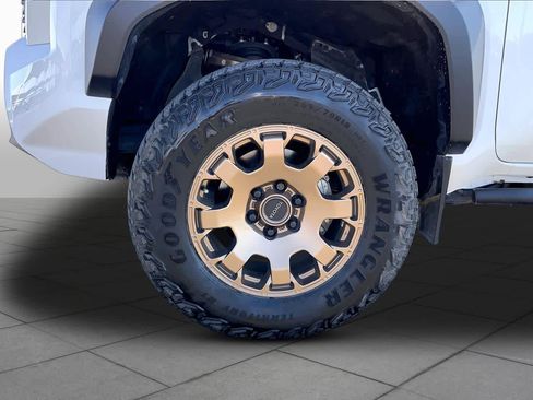 Used 2024 Toyota Tacoma 4x4 Double Cab Hybrid image 11
