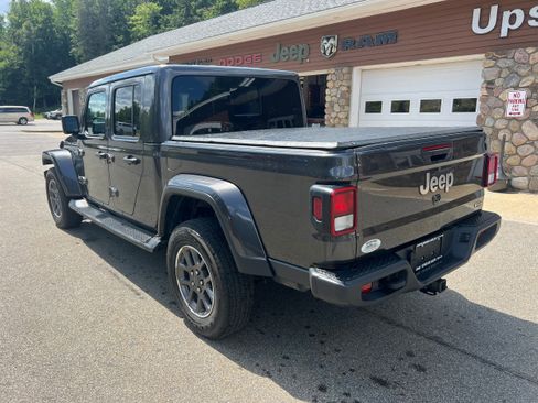 Used 2021 Jeep Gladiator Overland image 7