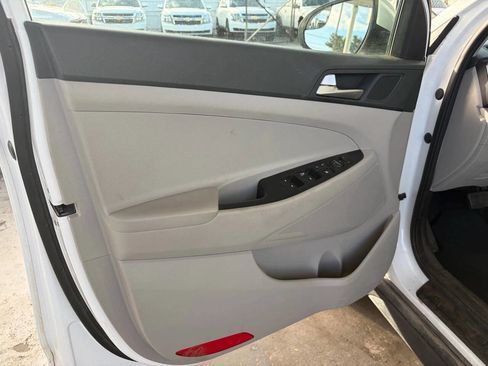 Used 2019 Hyundai Tucson SE image 7