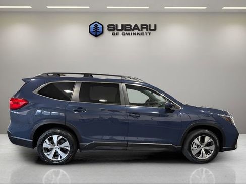 Used 2024 Subaru Ascent Premium w/ Convenience Package image 6