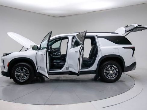 New 2026 Chevrolet Traverse LT w/ Enhanced Driving Package FWD image 19