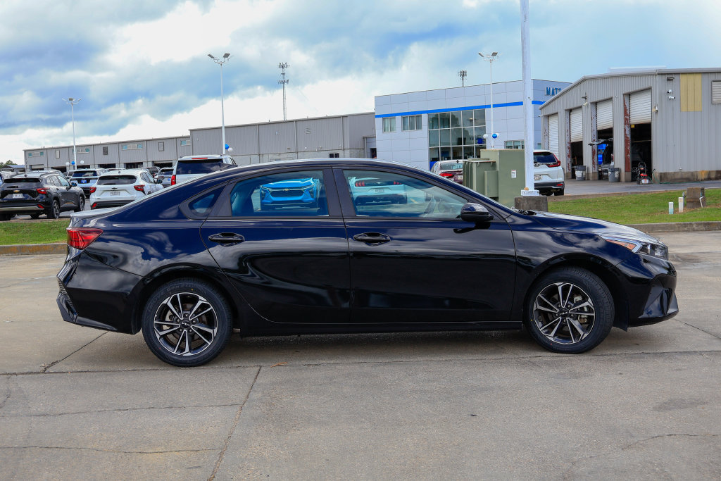 Used 2024 Kia Forte LXS FWD image 23