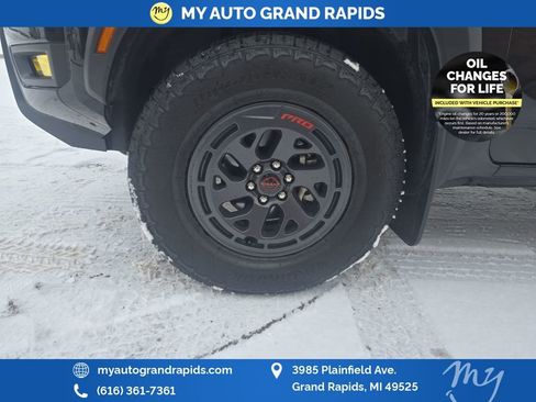 Used 2025 Nissan Frontier PRO-4X w/ Pro Premium Package AWD/4WD image 30