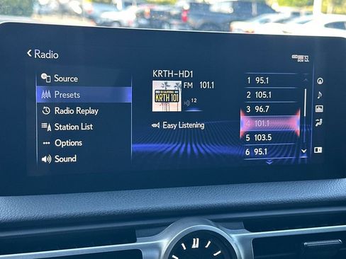 Certified 2022 Lexus IS 350 F Sport image 17