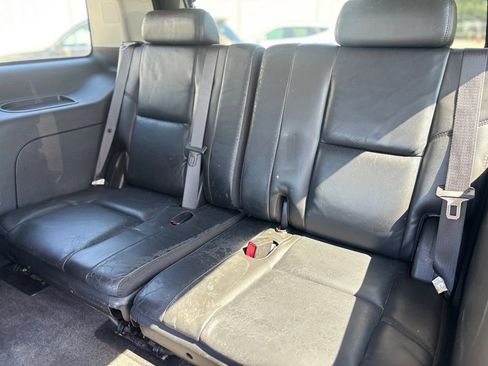 Used 2007 Cadillac Escalade AWD w/ Information Package image 22