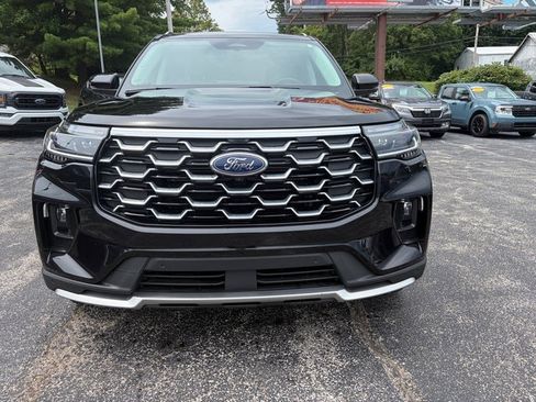 Used 2025 Ford Explorer Platinum w/ Ultimate Package AWD/4WD image 3