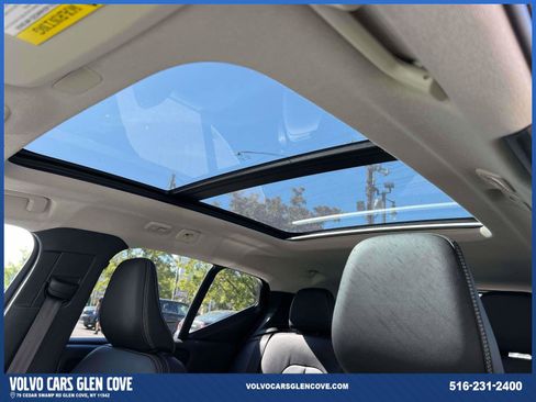 Certified 2025 Volvo XC40 B5 Plus w/ Climate Package image 20