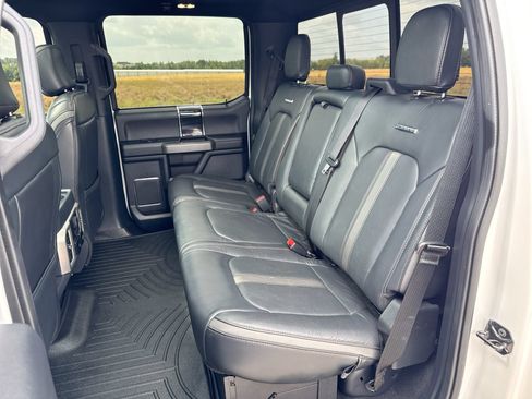 Used 2022 Ford F250 Platinum w/ FX4 Off-Road Package AWD/4WD image 24
