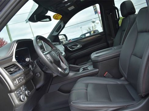 Certified 2023 Chevrolet Suburban RST w/ Sport Performance Package image 30