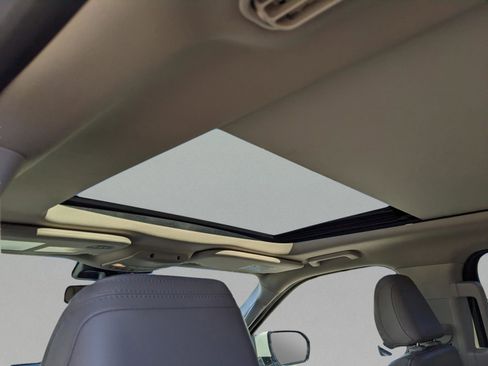 Used 2024 Ford Expedition Limited image 16