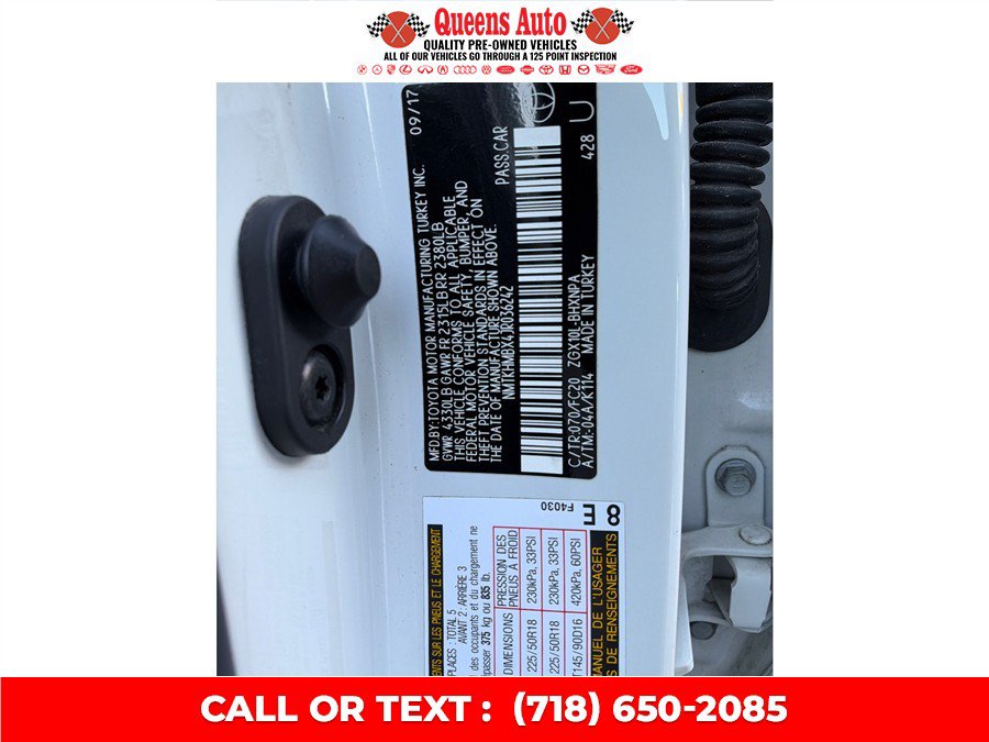 Used 2018 Toyota C-HR XLE FWD image 26