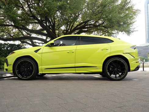 Used 2023 Lamborghini Urus S AWD/4WD image 16