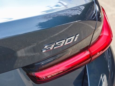 New 2026 BMW 330i Sedan w/ Convenience Package image 25