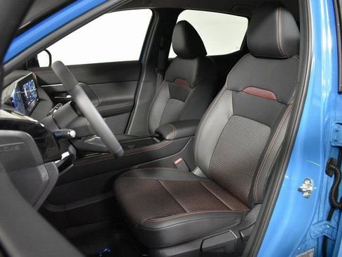 New 2026 Nissan Kicks SR w/ Cold Weather Package AWD/4WD image 9