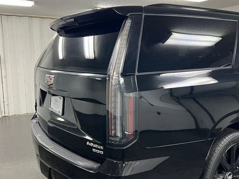 Used 2025 Cadillac Escalade ESV Premium Luxury w/ Touring Package AWD/4WD image 14