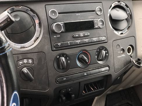 Used 2010 Ford F250 4x4 SuperCab Super Duty image 17