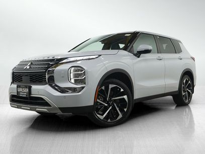 Used 2023 Mitsubishi Outlander SE