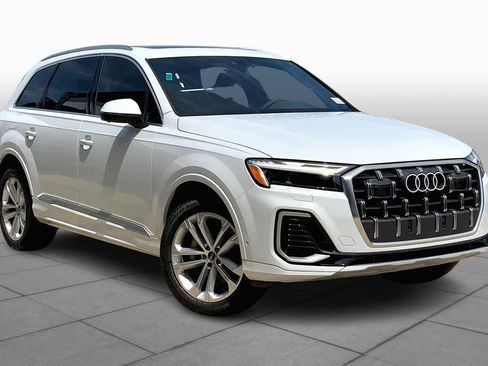 Used 2025 Audi Q7 3.0T Premium Plus image 2