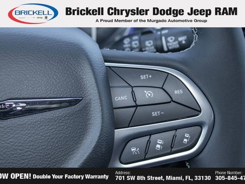 New 2025 Chrysler Pacifica Select image 33