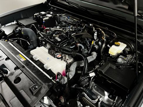 Certified 2025 Toyota Tacoma SR image 11