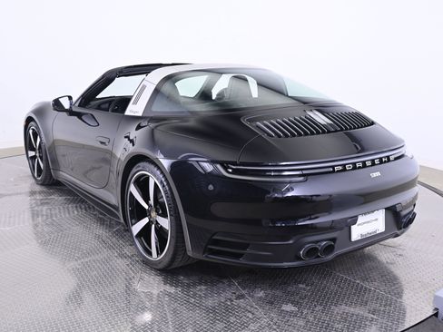 Used 2022 Porsche 911 Targa 4S image 3