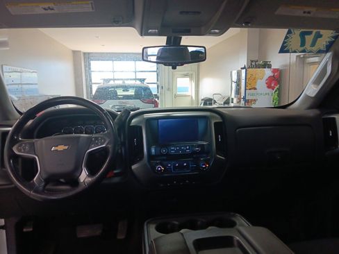 Used 2017 Chevrolet Silverado 1500 LT w/ Trailering Package image 11