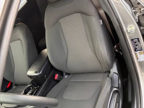 Used 2023 Kia Sportage LX AWD/4WD image 18