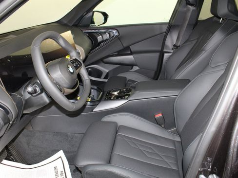 Used 2025 BMW X3 xDrive30i w/ Premium Package image 5