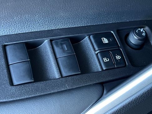 New 2026 Toyota Corolla Cross XLE w/ Convenience Package FWD image 9