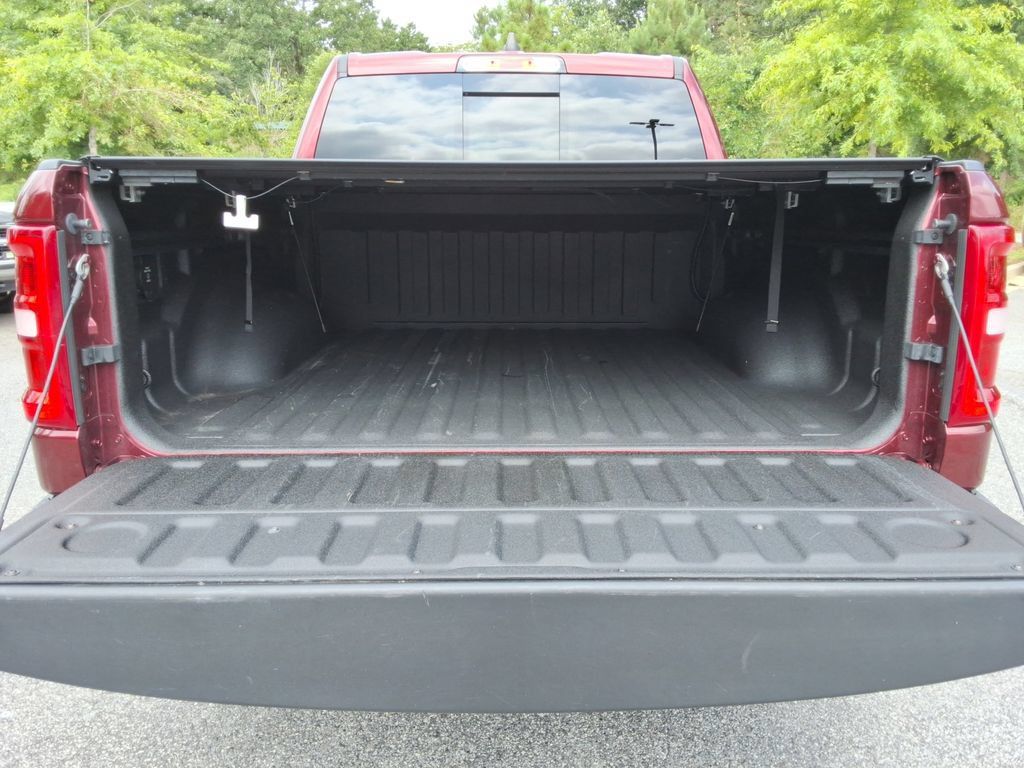 Used 2025 RAM 1500 Laramie w/ Off Road Group AWD/4WD image 17