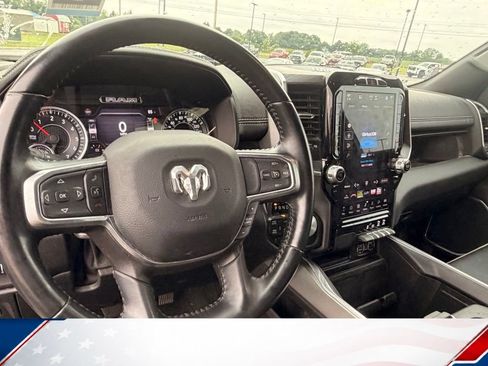 Used 2023 RAM 1500 Laramie AWD/4WD image 12