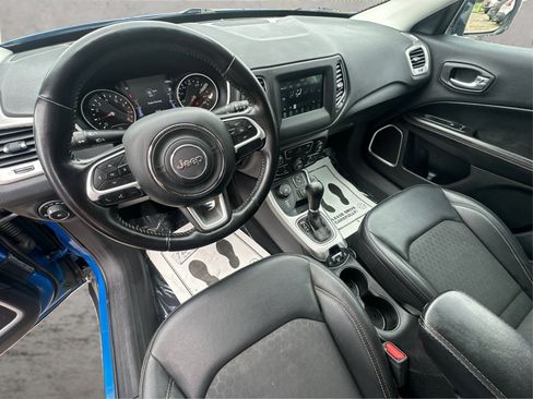 Used 2019 Jeep Compass Latitude w/ Popular Equipment Group AWD/4WD image 31