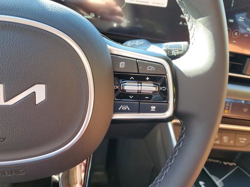 New 2026 Kia Carnival SX w/ SX Dark Edition Package image 25