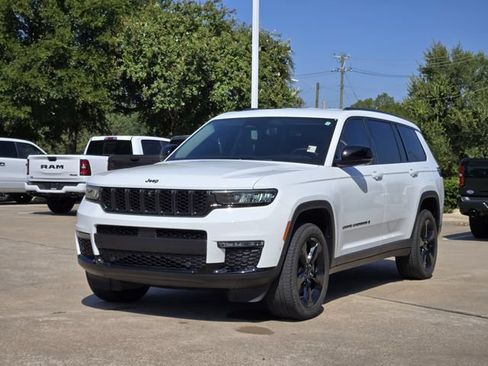 Used 2023 Jeep Grand Cherokee L Limited w/ Luxury Tech Group II RWD image 3
