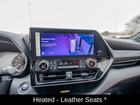 Used 2023 Toyota Highlander XSE image 17