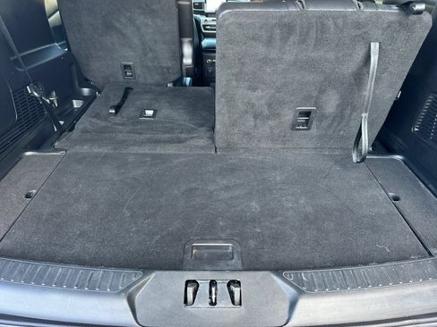 Used 2022 Ford Explorer XLT w/ Equipment Group 202A RWD image 16