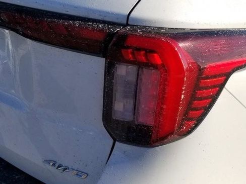 New 2026 Ford Explorer Active w/ Active Comfort Package image 5