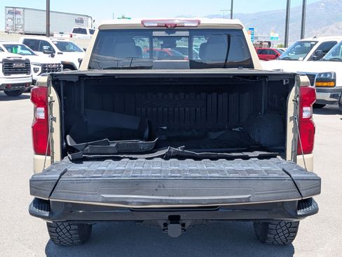 Used 2022 Chevrolet Silverado 1500 ZR2 w/ Technology Package AWD/4WD image 32