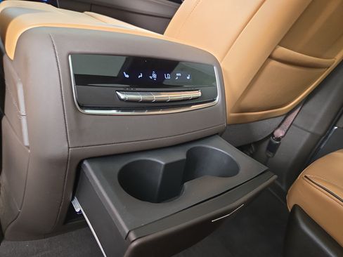Certified 2025 Cadillac Escalade Premium Luxury w/ LPO, Floor Liner Package AWD/4WD image 33