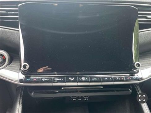 Used 2022 Jeep Wagoneer Series III image 17